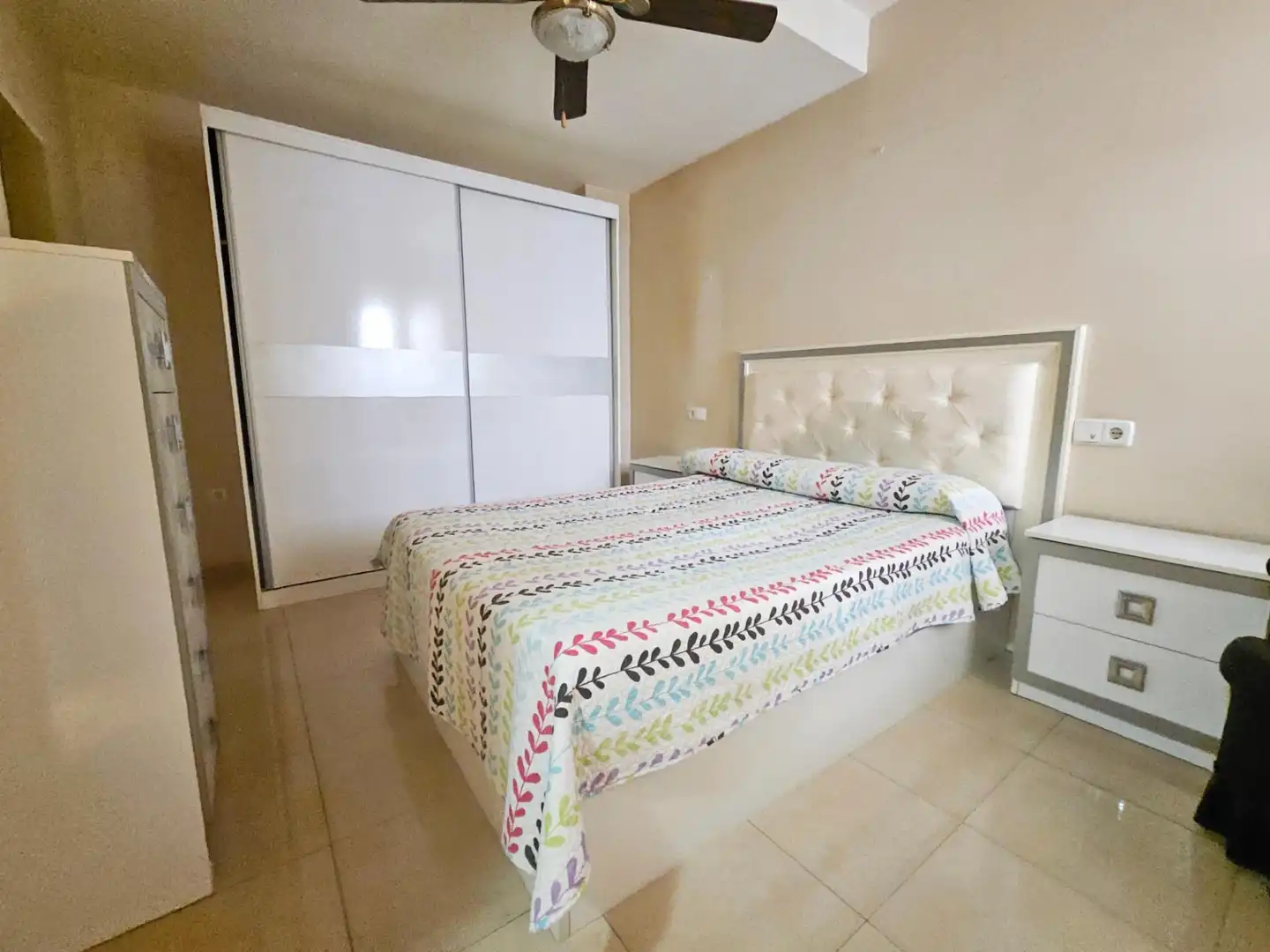 Schlafzimmer von Wohnung zum Verkauf in Jaén mit Klimaanlage, Heizung und Möbliert
