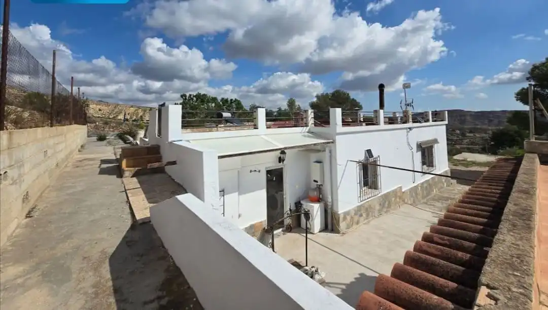 Vista exterior de Casa o chalet en venta en Agost con Aire acondicionado, Jardín privado y Terraza