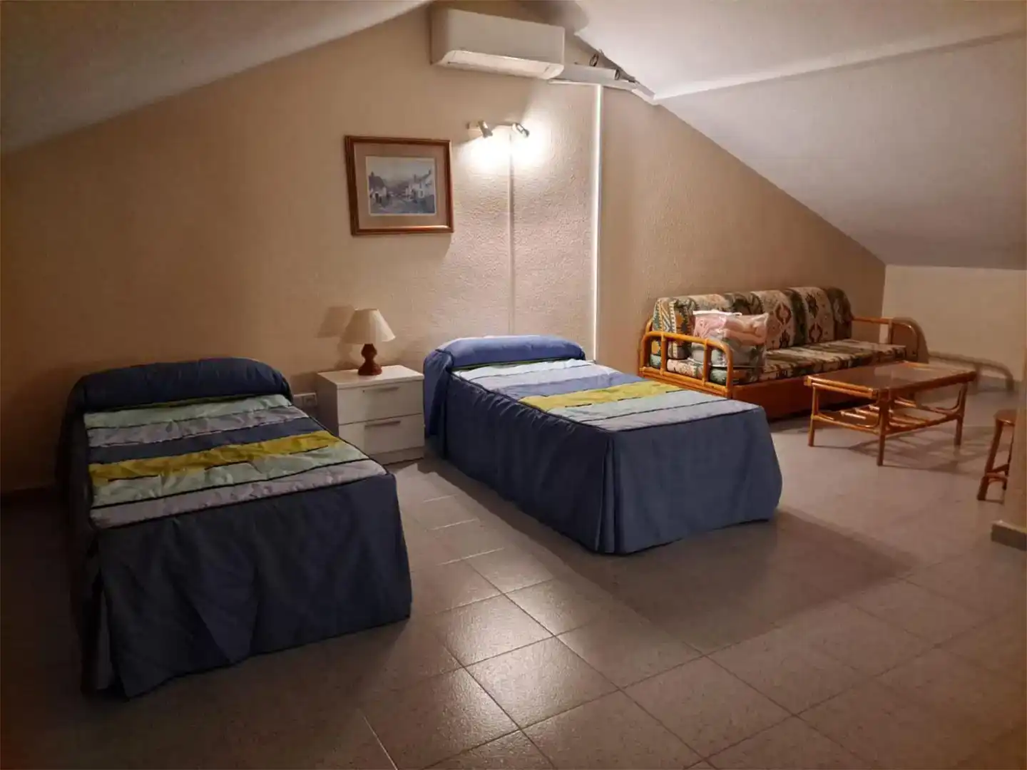 Dormitori de Pis en venda en Estepona amb Aire condicionat, Piscina i Balcó