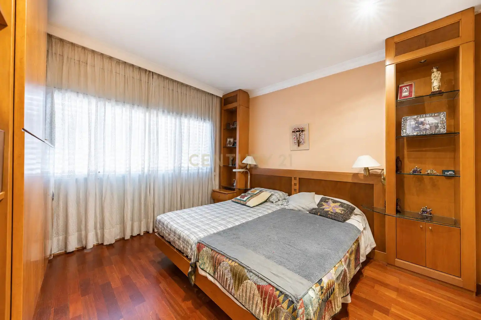 Casa o xalet en venda a Carrer de Mèxic, Sant Cugat del Vallès, Spain, -1, Arxiu