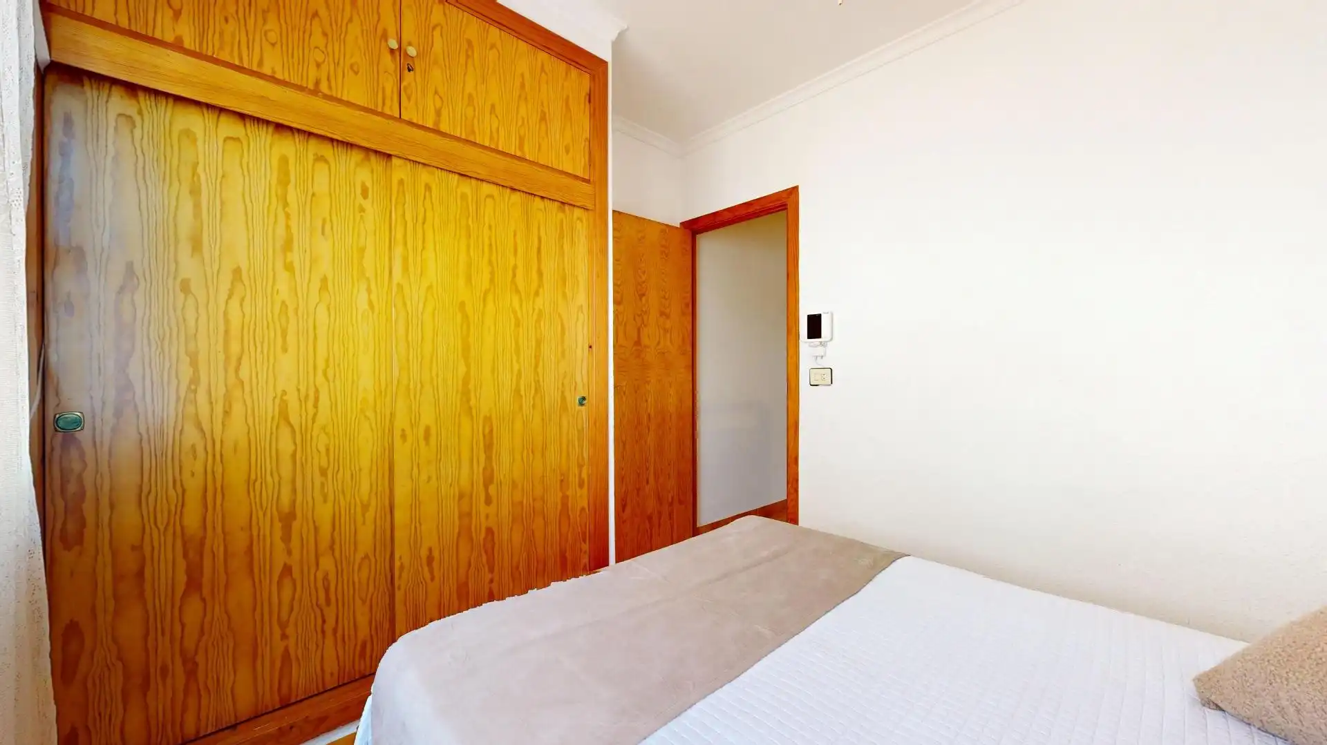 Habitación de Casa adosada en venta en San Pedro del Pinatar con Jardín privado, Terraza y Amueblado