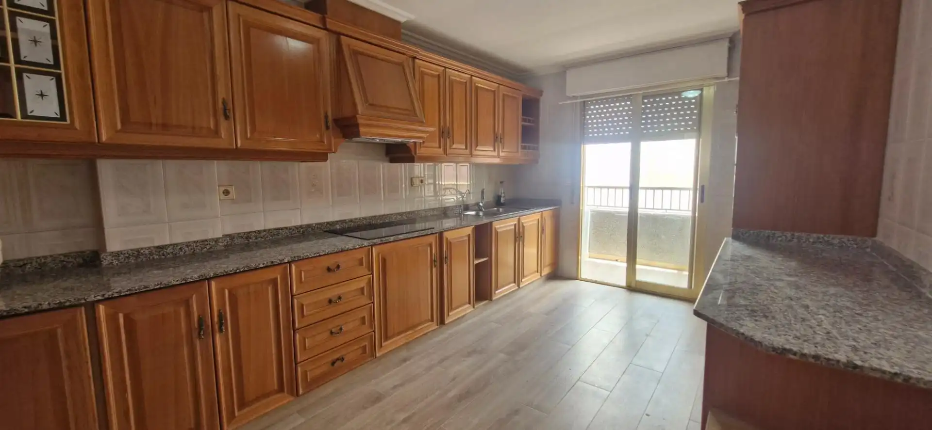 Kitchen of Flat for rent in Elche / Elx  with Air Conditioner, Terrace and Balcony