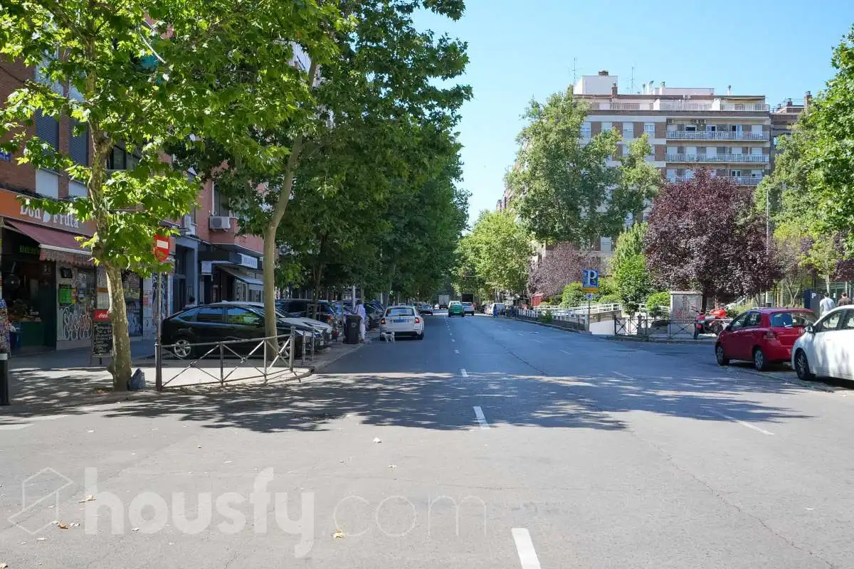 Vista exterior de Piso en venta en Madrid con Aire acondicionado, Calefacción y Terraza