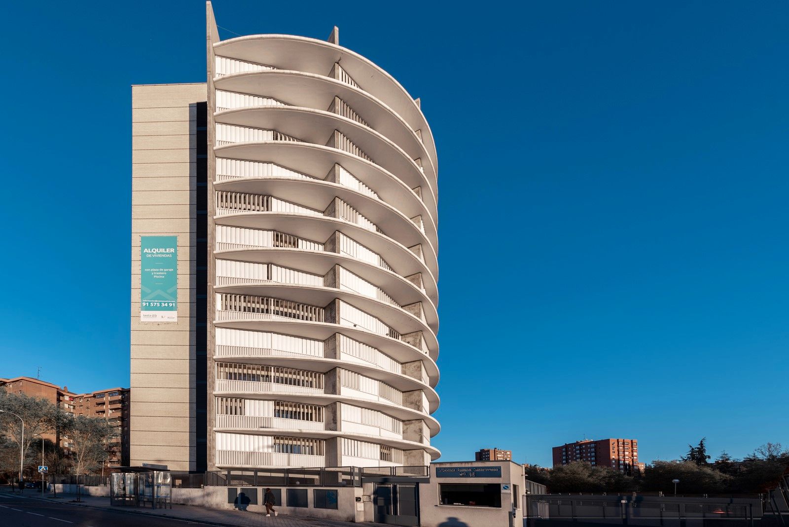 Exterior view of Flat to rent in  Madrid Capital  with Air Conditioner, Parquet flooring and Storage room