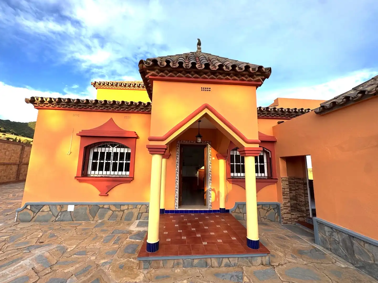 Exterior view of Houses for rent in Casares  with Air Conditioner, Private garden and Terrace