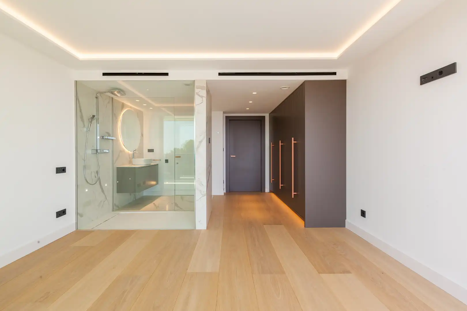 Bathroom of Houses for sale in Barcelona  with Air Conditioner, Heating and Private garden