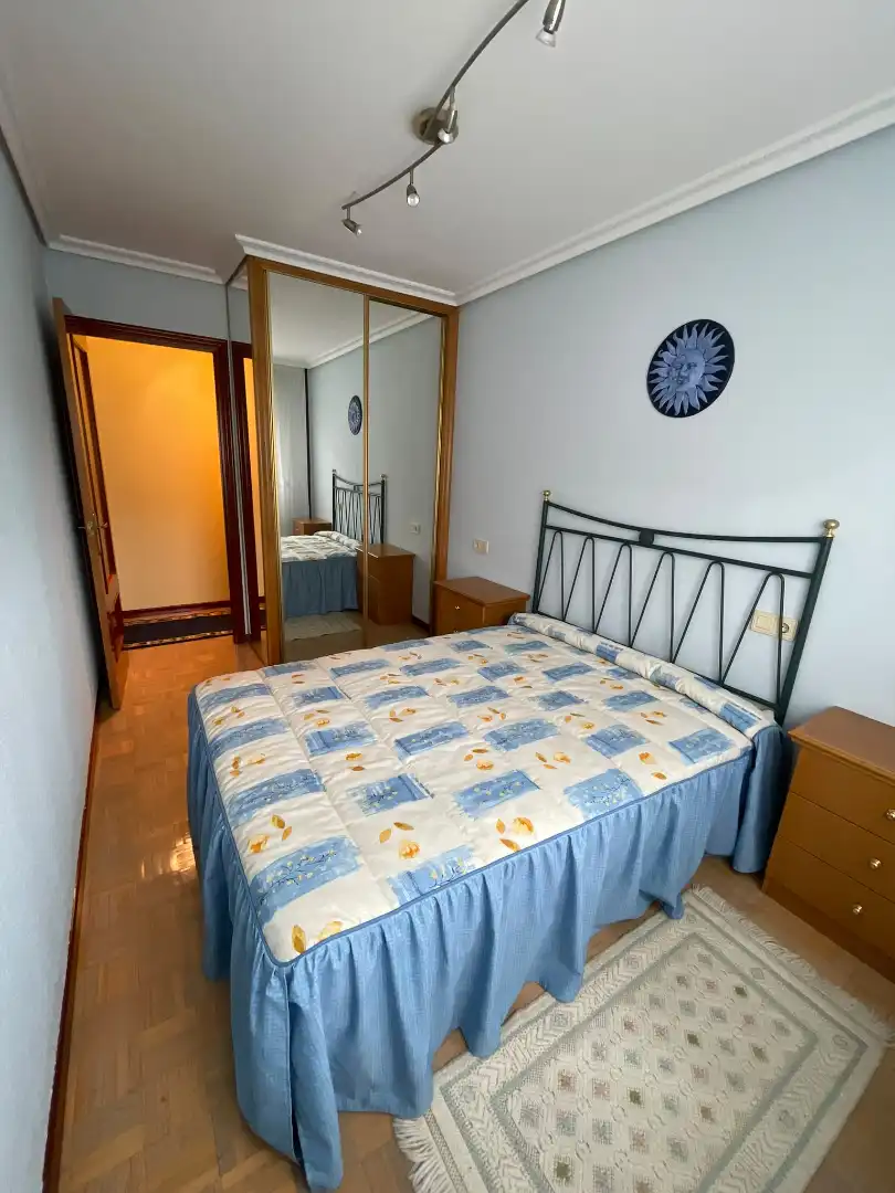 Bedroom of Flat for sale in Renedo