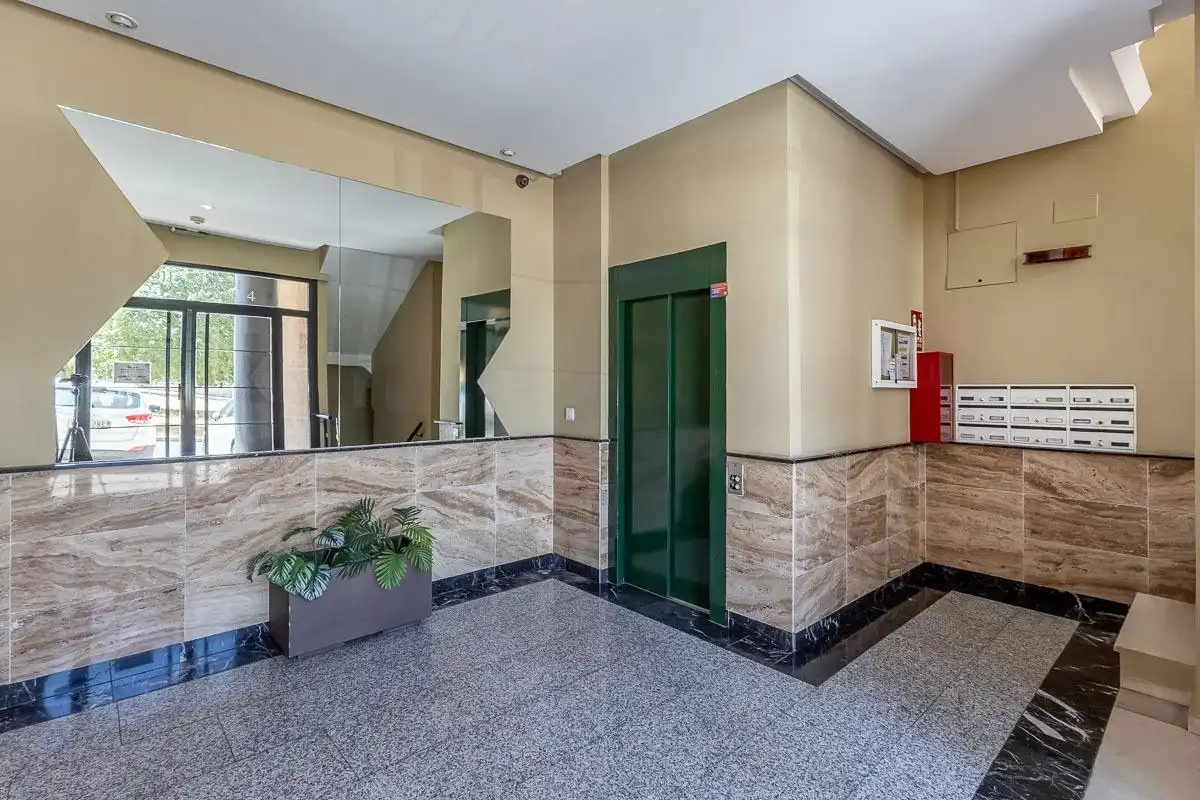 Piso en venta en Granada con Aire acondicionado, Calefacción y Terraza