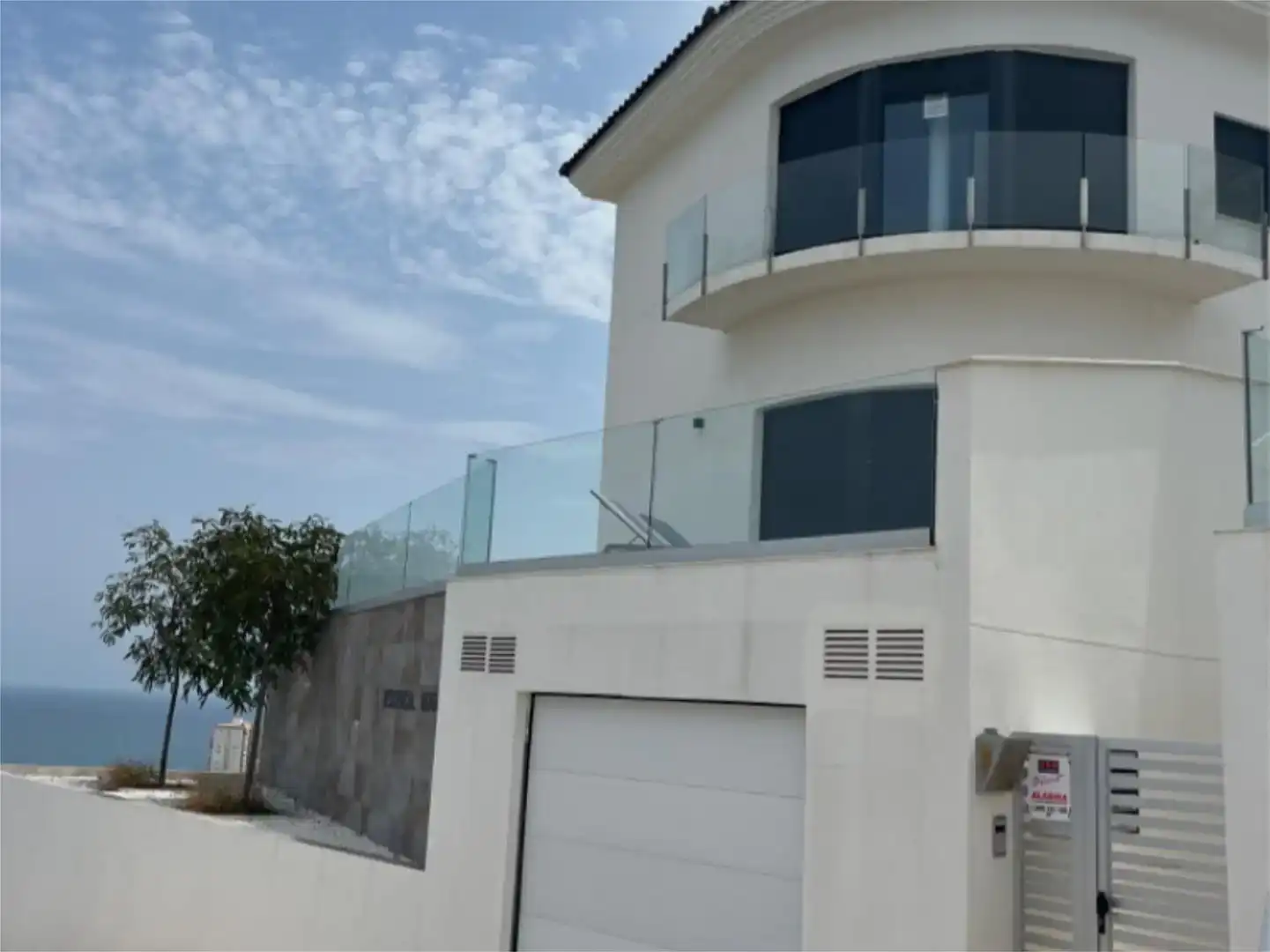 Vista exterior de Casa adosada de lloguer en Cullera amb Aire condicionat, Piscina i Balcó