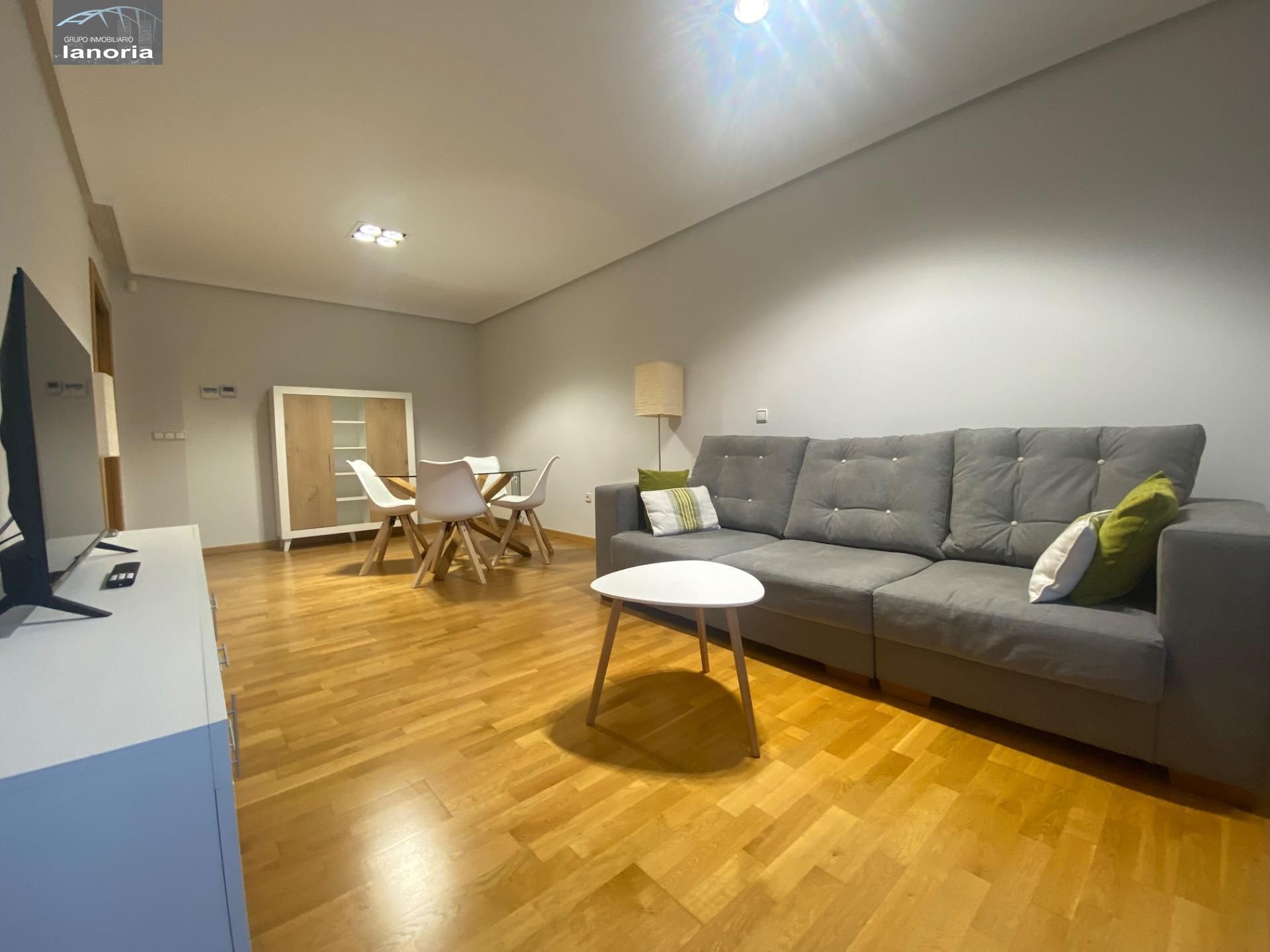 Sala d'estar de Apartament de lloguer en  Albacete Capital amb Aire condicionat, Calefacció i Balcó