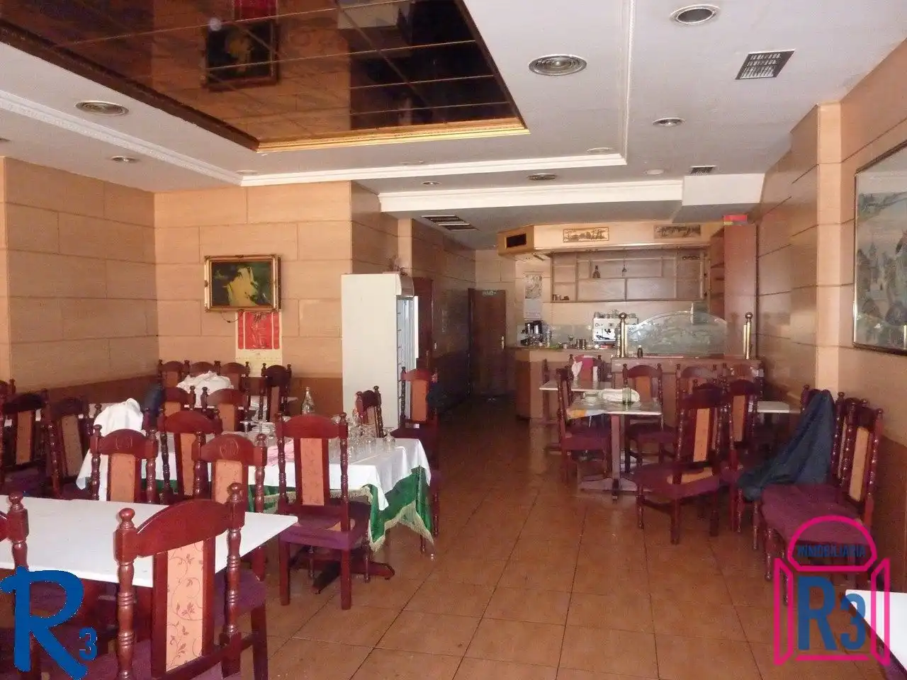 Local comercial en venda a Avenida Reyes Leoneses, imagen 4