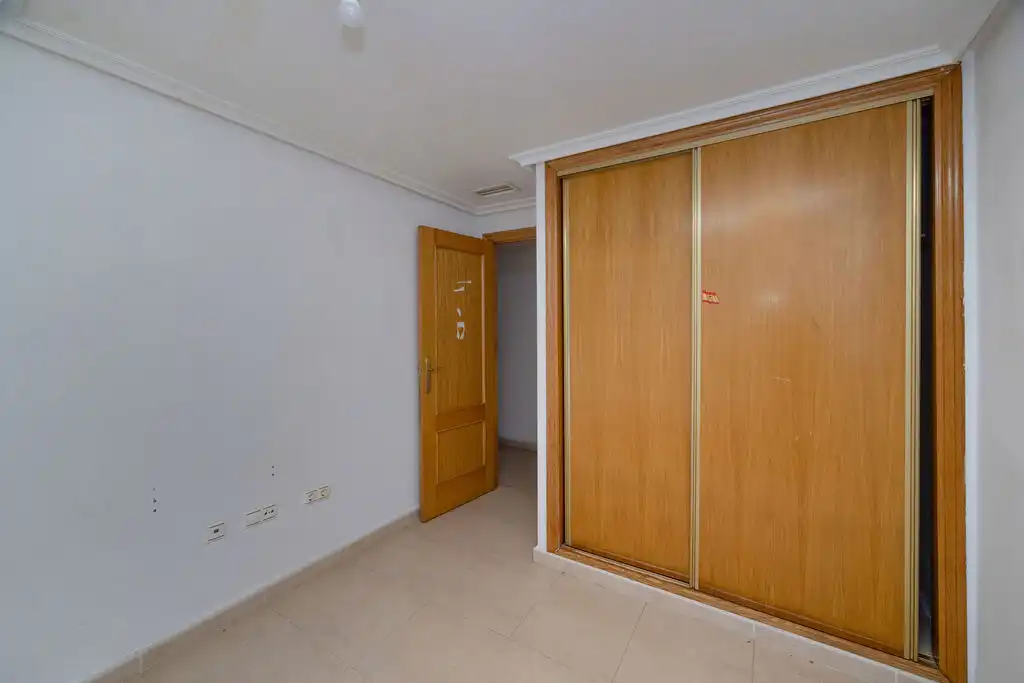 Piso en venta en C/ Bergatín, Avenida Habaneras - Curva de Palangre