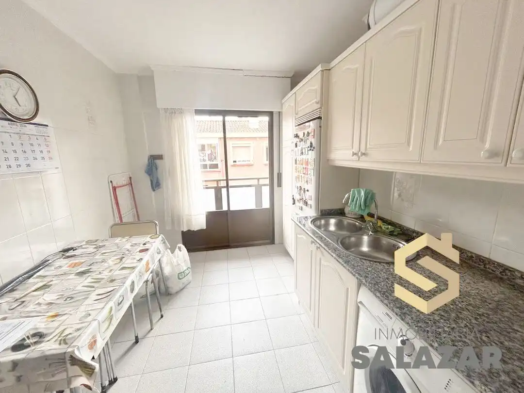 Habitación de Piso de alquiler en Bilbao  con Calefacción y Terraza