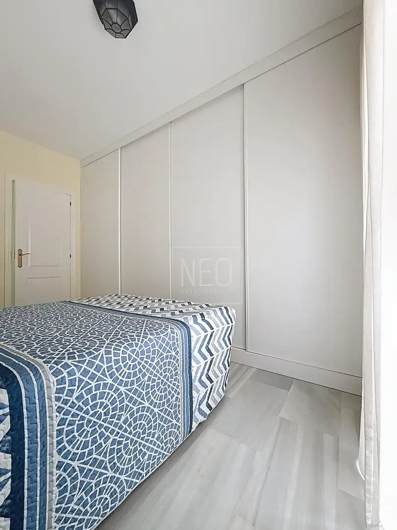 Bedroom of Flat for sale in Granada