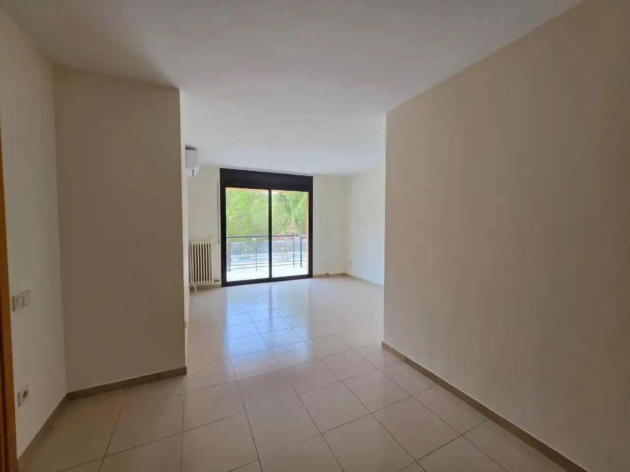Wohnung zur Miete in Manresa mit Heizung und Privatgarten