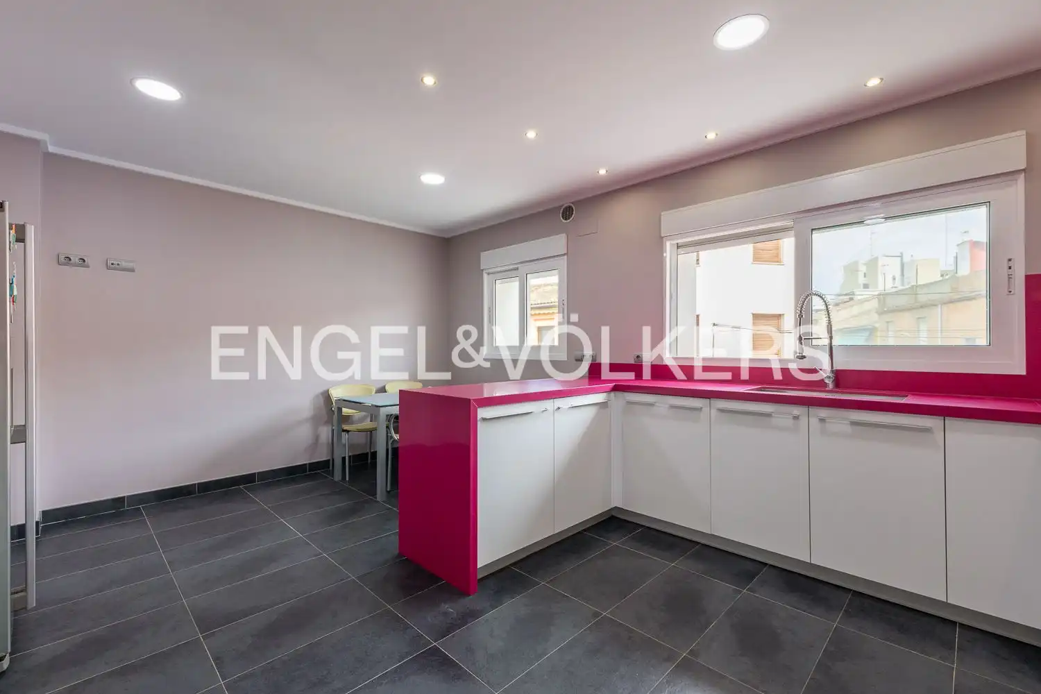 Cocina de Casa adosada en venta en Carcaixent con Aire acondicionado, Calefacción y Terraza