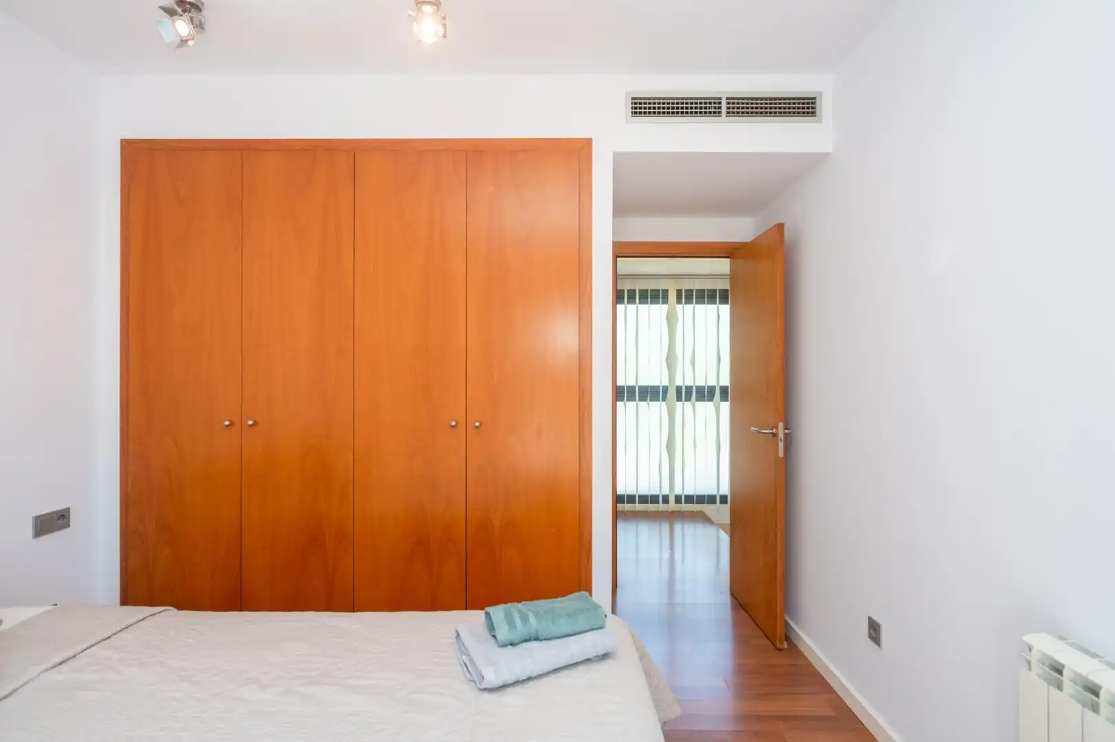 Bedroom of Houses for rent in Girona  with Air Conditioner, Private garden and Terrace