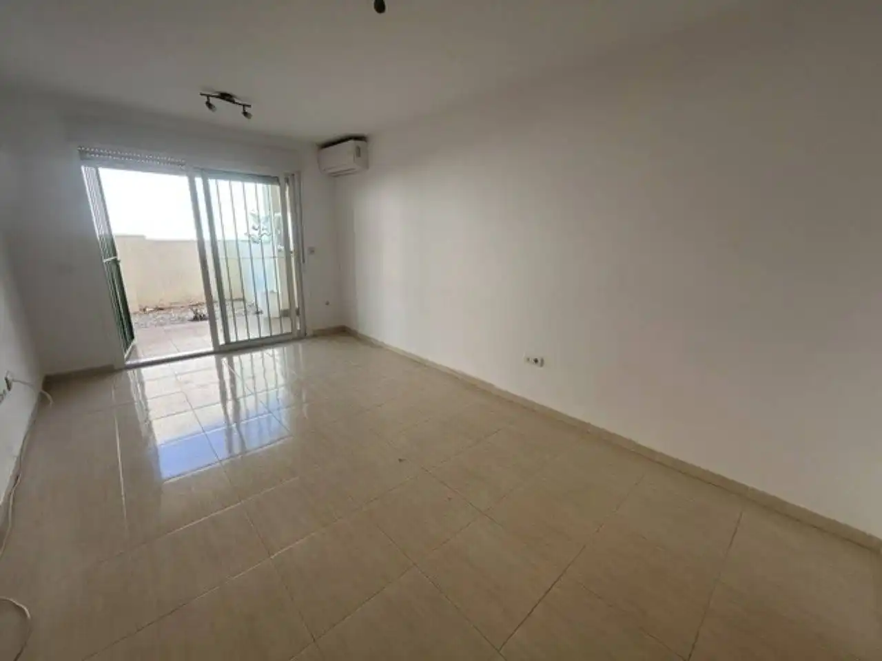 Balcony of Flat for sale in Roquetas de Mar  with Air Conditioner, Terrace and Community pool