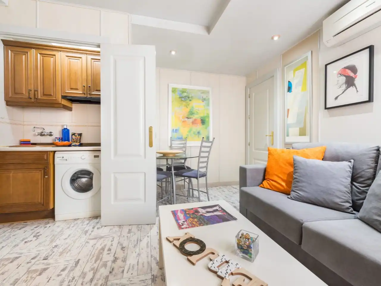Sala de estar de Apartamento en venta en  Madrid Capital con Aire acondicionado