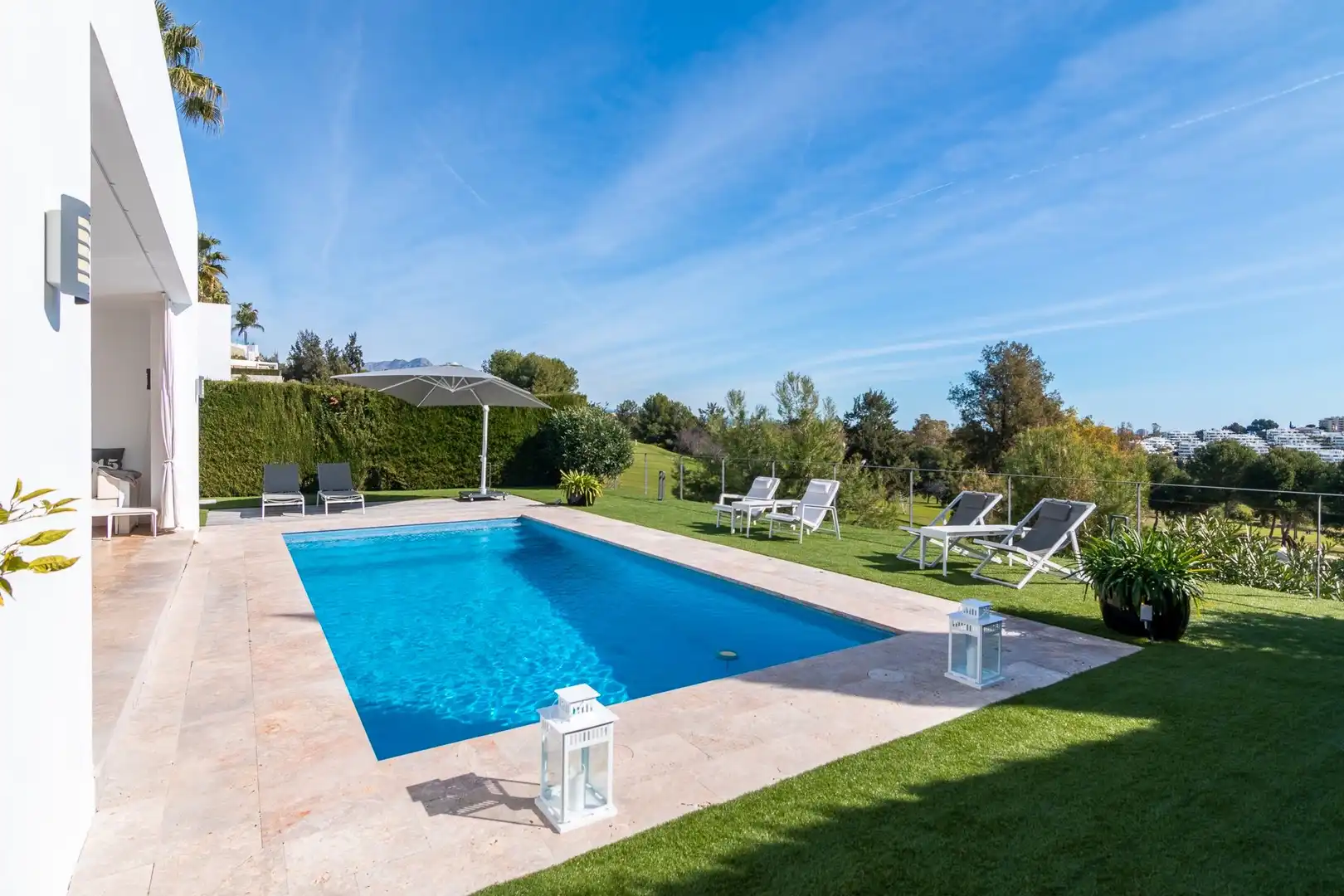 Piscina de Casa o xalet de lloguer en Estepona amb Aire condicionat, Jardí privat i Terrassa