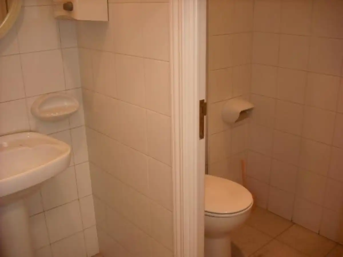 Badezimmer von Geschaftsraum zur Miete in Alcalá de Henares