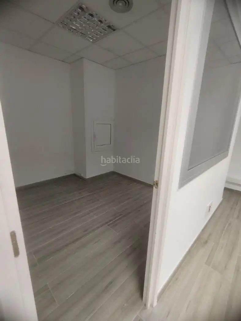 Local comercial en venda a Carrer de Joan Maragall 23, imagen 3