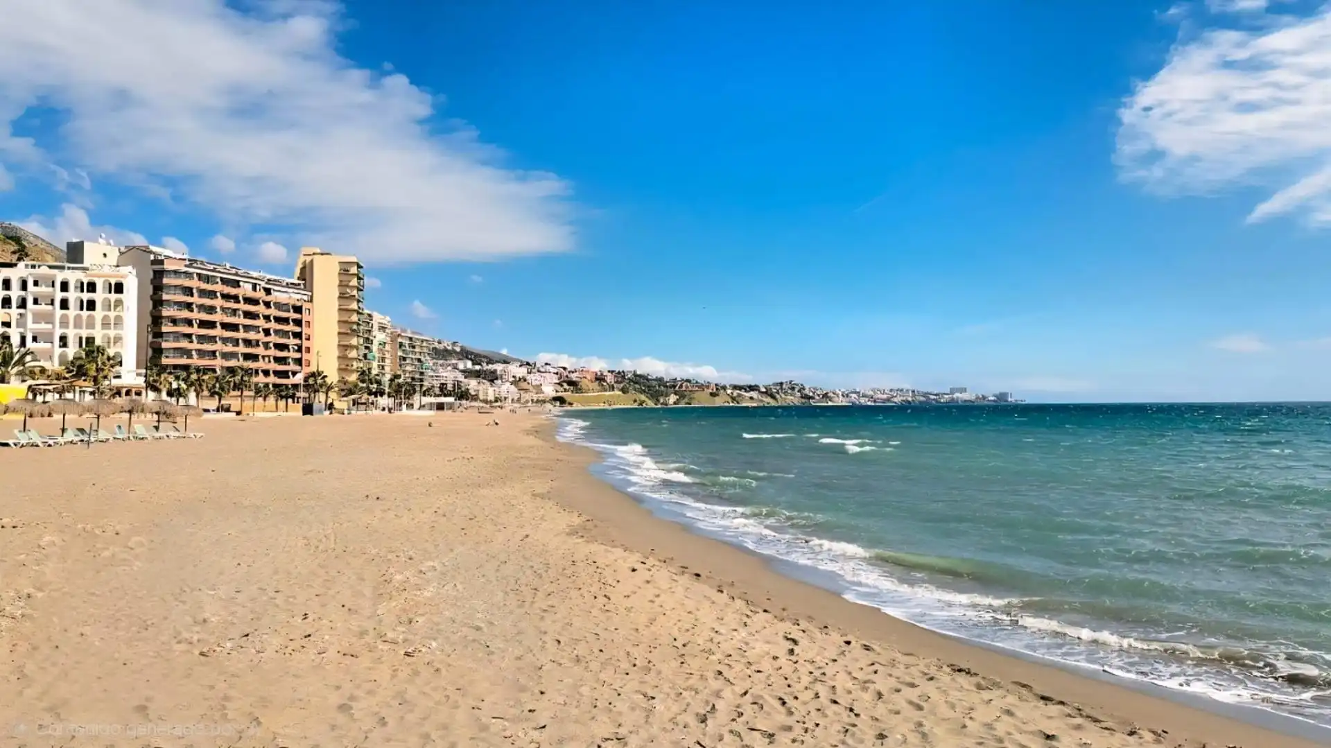 Vista exterior de Piso en venta en Fuengirola con Aire acondicionado, Jardín privado y Terraza