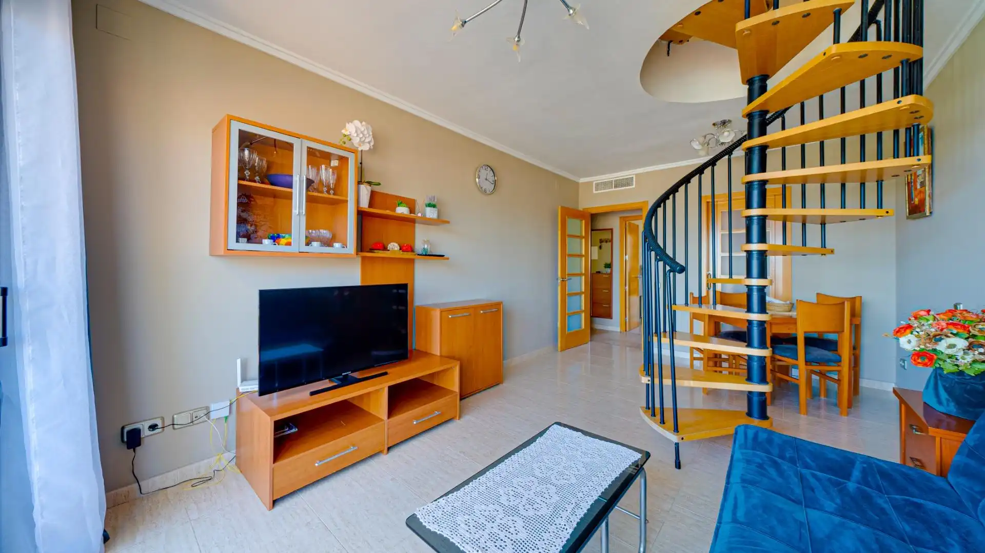 Attic for rent in Calle Ponent, Las Azaleas - Alkadir