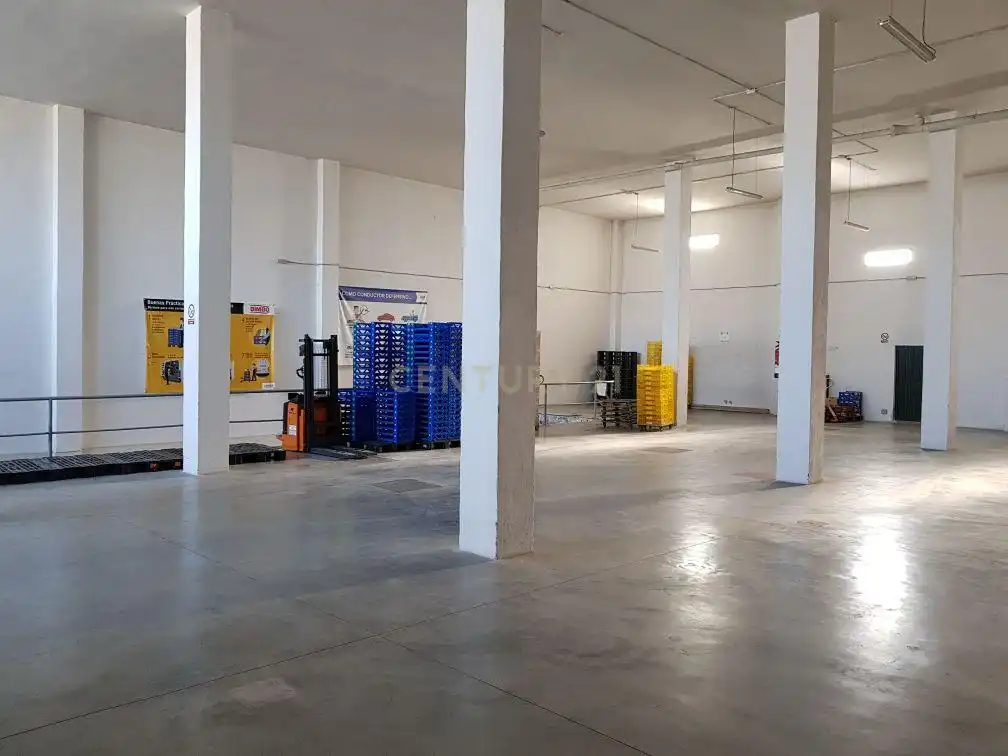 Fabrikhallen zum Verkauf in Salobreña