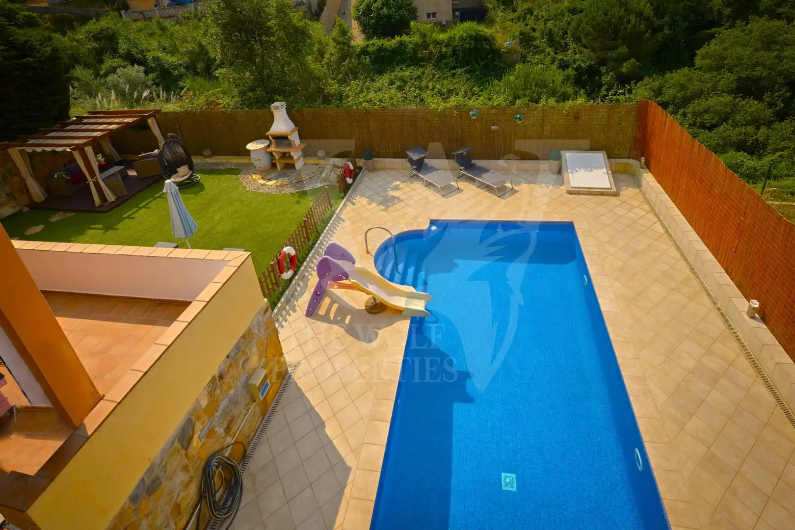 Swimming pool of Houses for rent in Aiguaviva Parc