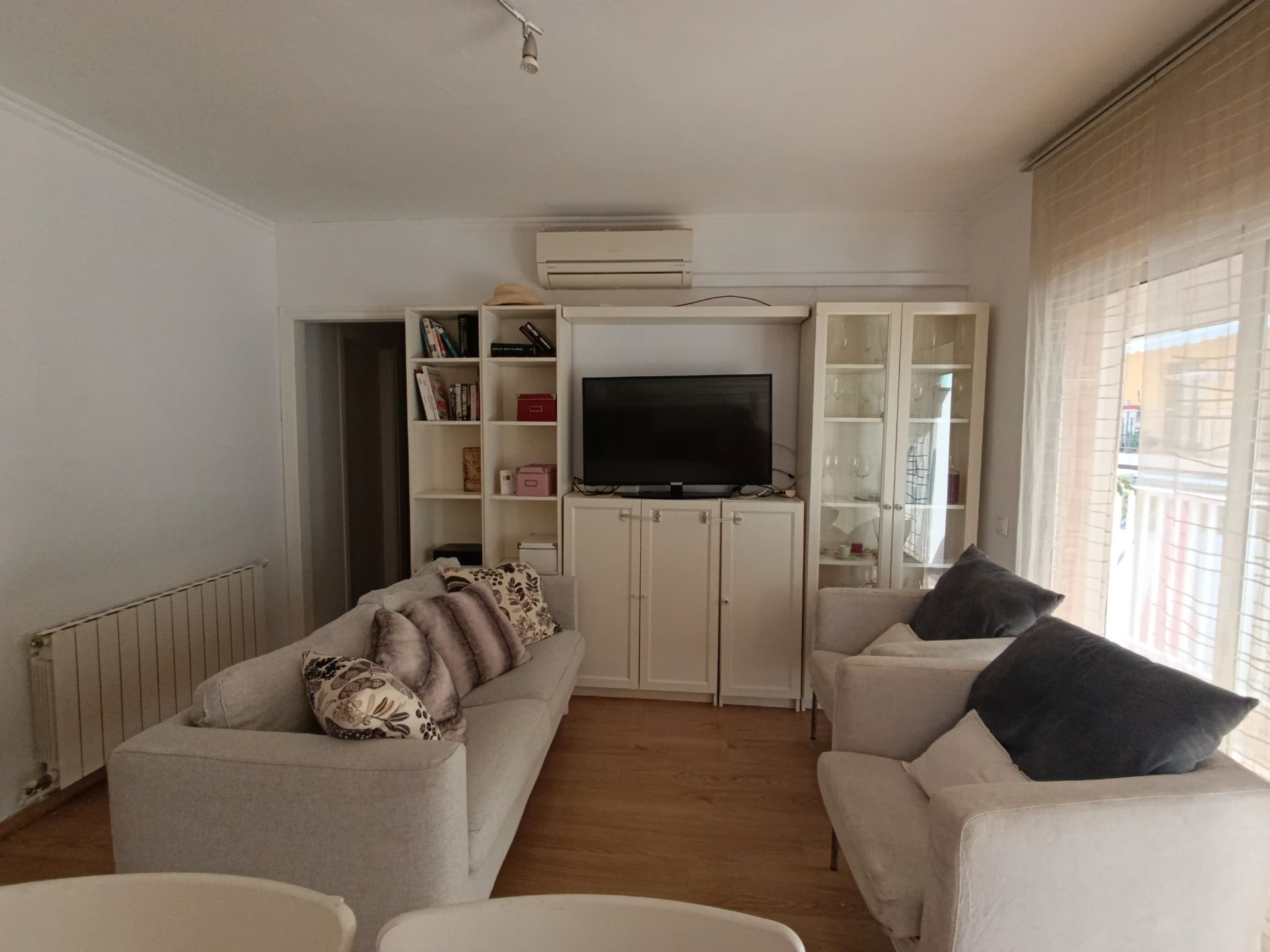Living room of Flat for sale in Vilassar de Mar  with Air Conditioner, Heating and Parquet flooring