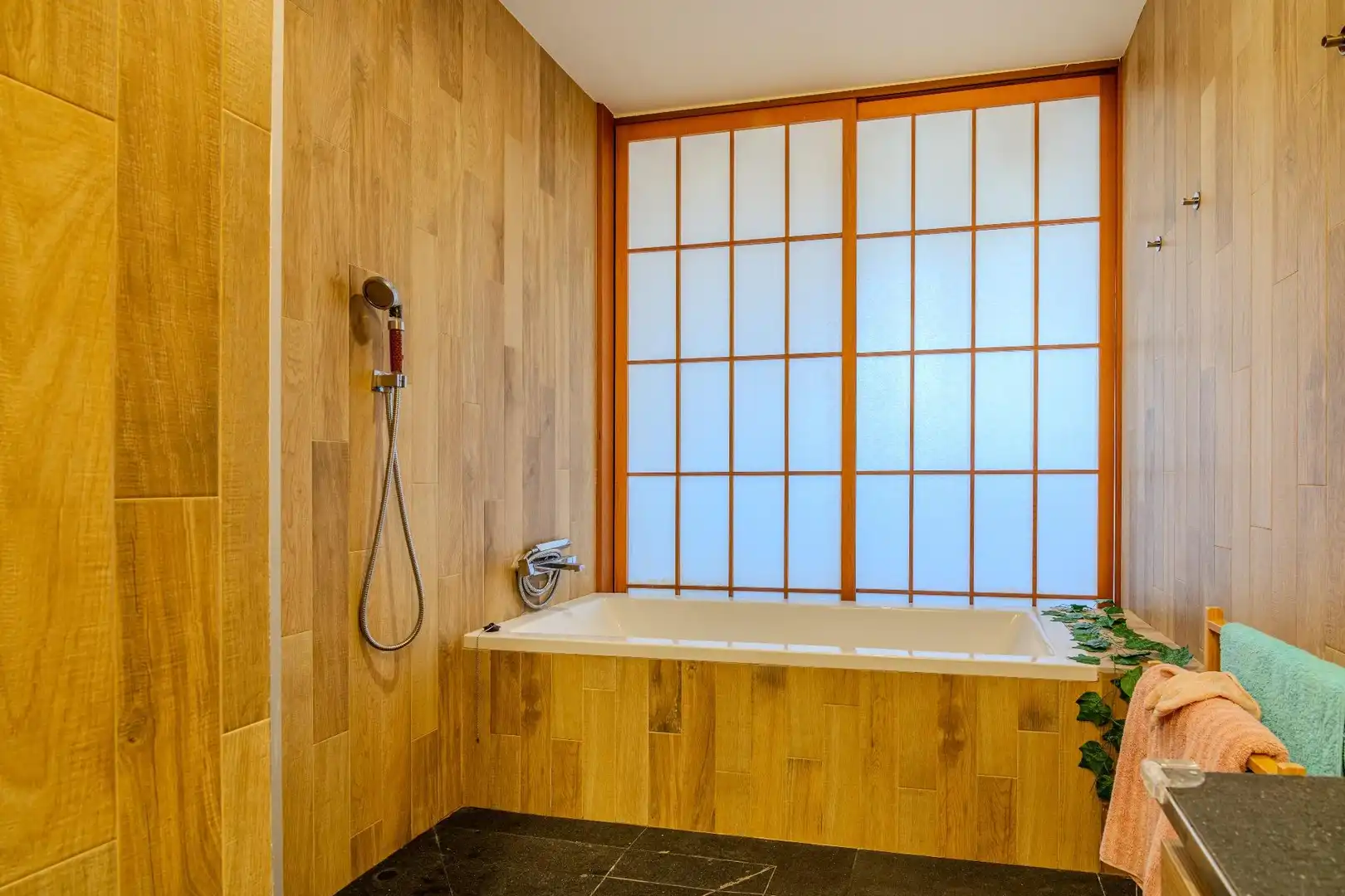 Bathroom of Flat for sale in Reinosa  with Heating, Furnished and Balcony