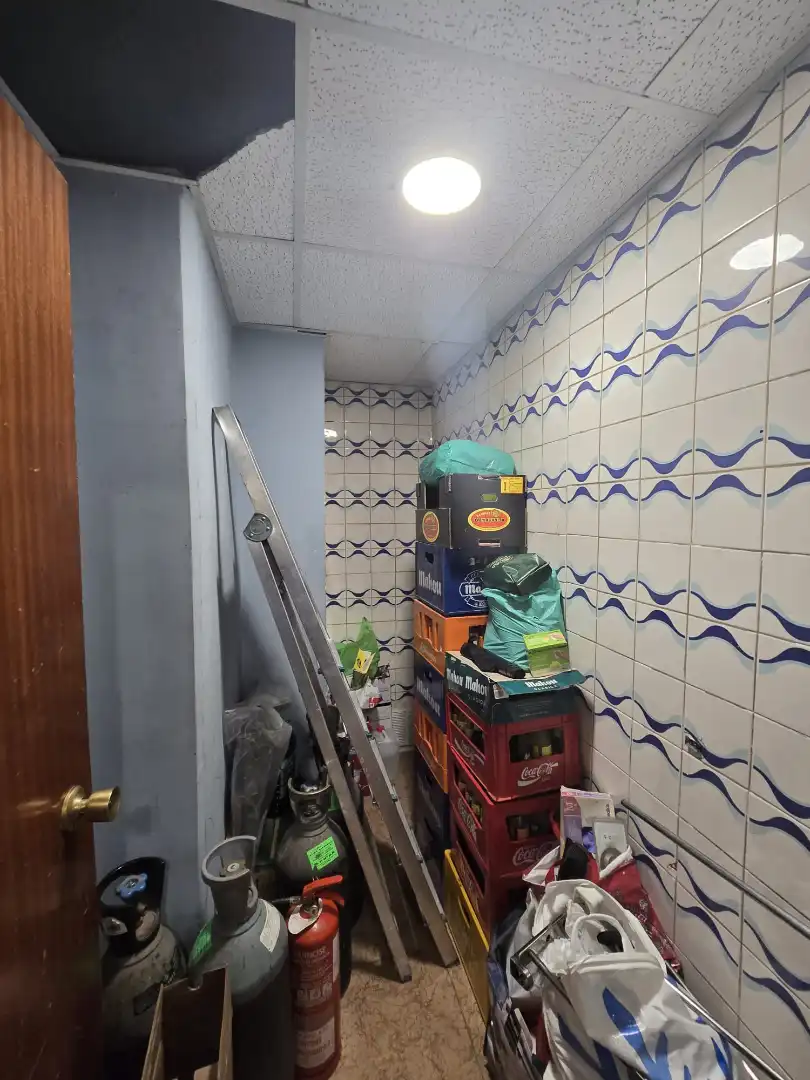 Local en venta en San Sebastián de los Reyes con Aire acondicionado, Calefacción y Amueblado