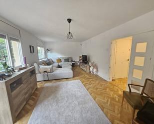 Sala d'estar de Pis en venda en Terrassa amb Calefacció, Parquet i Terrassa