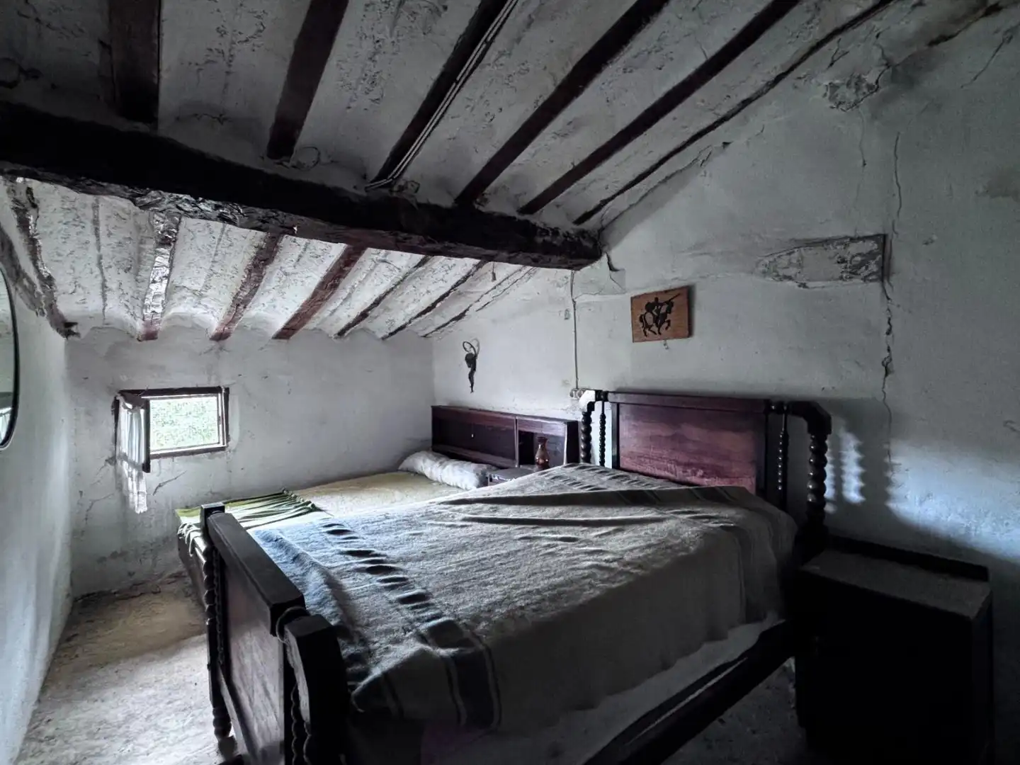 Habitación de Finca rústica en venta en Valle de Oca con Calefacción y Jardín privado