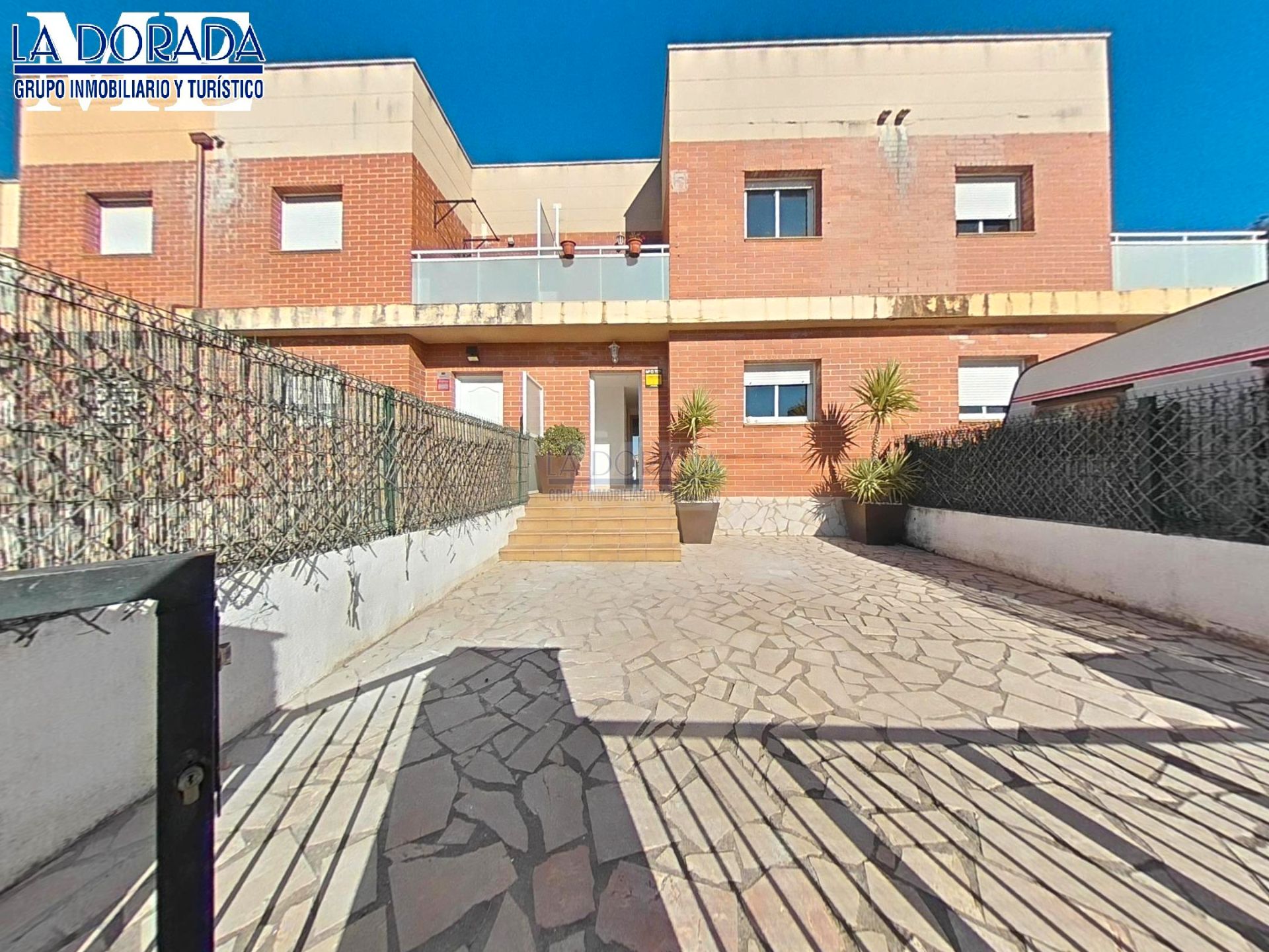 Exterior view of Single-family semi-detached for sale in Mont-roig del Camp  with Air Conditioner, Heating and Private garden