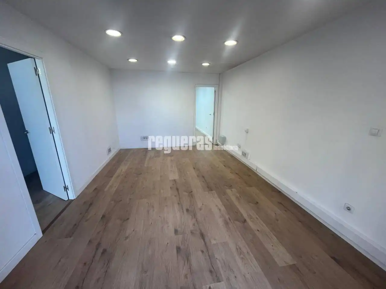 Business premises to rent in Llano Ponte, imagen 4