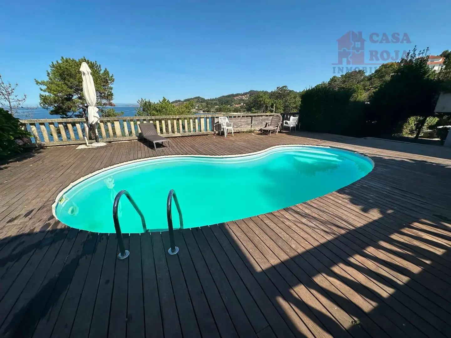 Swimming pool of Houses for sale in Cangas   with Air Conditioner, Heating and Terrace
