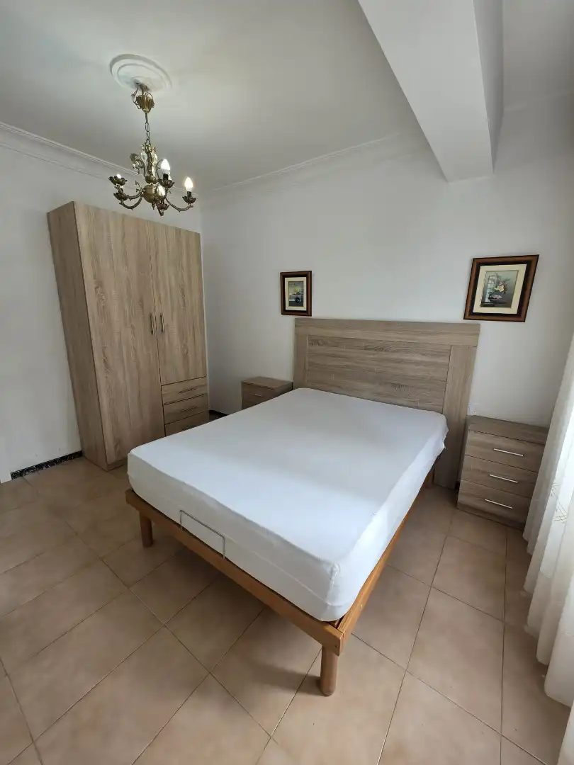 Habitación de Piso de alquiler en Ferrol con Calefacción, Amueblado y Horno