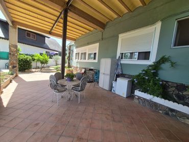 House with balcony for sale in Piera