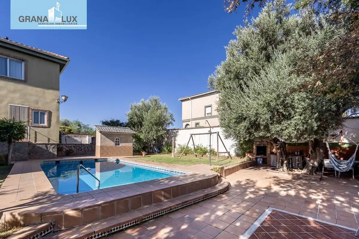 Chalet con piscina en venta en Calle del Arache, imagen 5