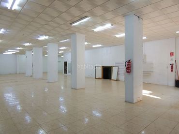 Locale commerciale in affitto a Carrer Jose Vidal Canet, de 32
