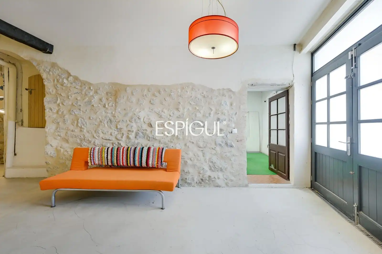 Sala de estar de Casa adosada en venta en Torroella de Montgrí con Aire acondicionado, Calefacción y Terraza