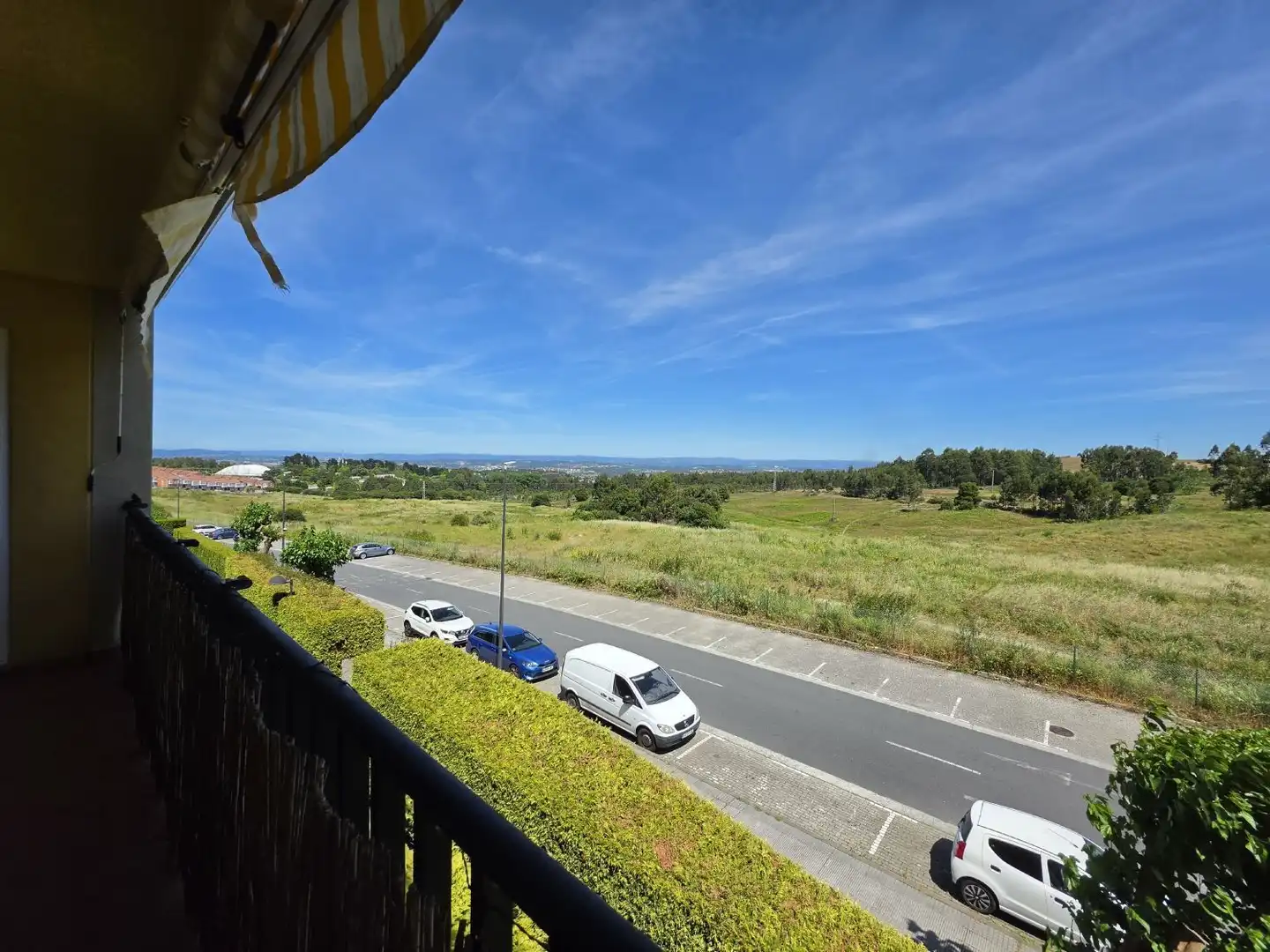 Vista exterior de Pis de lloguer en A Coruña Capital  amb Calefacció, Terrassa i Moblat
