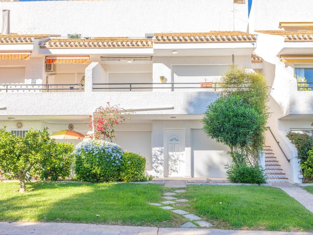 Single-family semi-detached for sale in Urbanizacion V Martin Benijofar, Villamartín - Las Filipinas