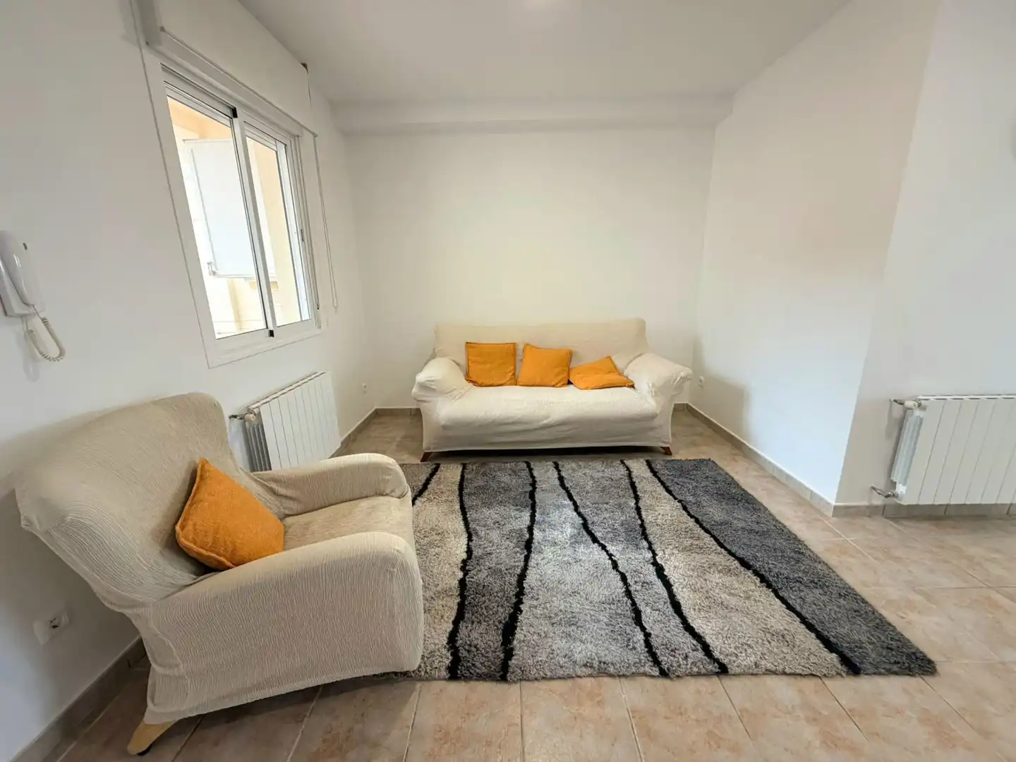 Sala d'estar de Casa adosada en venda en Toràs amb Calefacció, Jardí privat i Terrassa