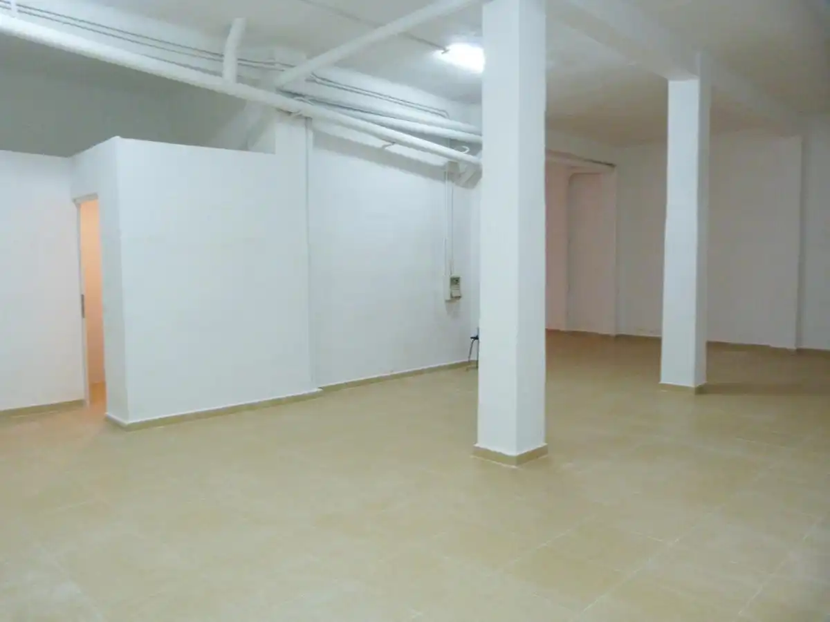 Local comercial en venta en Calle San Martín de Porres 9, imagen 4