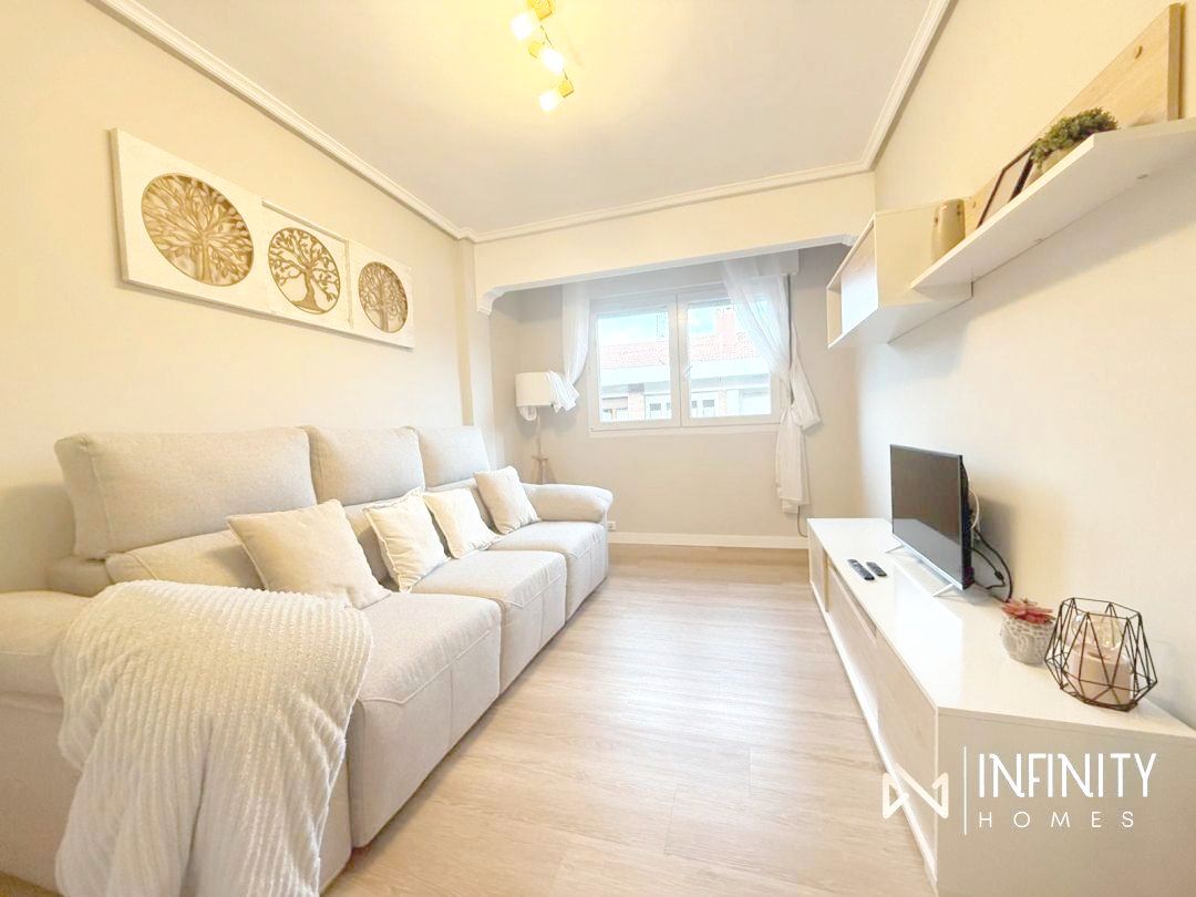 Sala d'estar de Pis de lloguer en Barakaldo  amb Calefacció