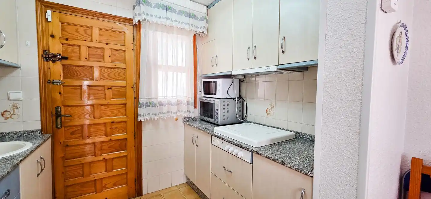 Küche von Einfamilien-Reihenhaus zur Miete in Santa Pola mit Klimaanlage, Terrasse und Möbliert