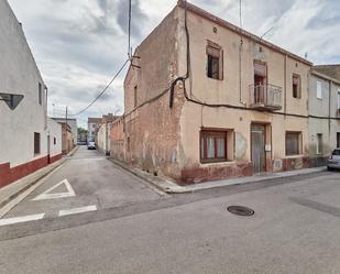 Vista exterior de Casa adosada en venda en Llorenç del Penedès amb Balcó